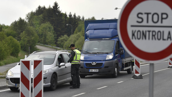 Připravte se na kontroly na hranicích se Slovenskem. Týkat se budou aut i vlaků