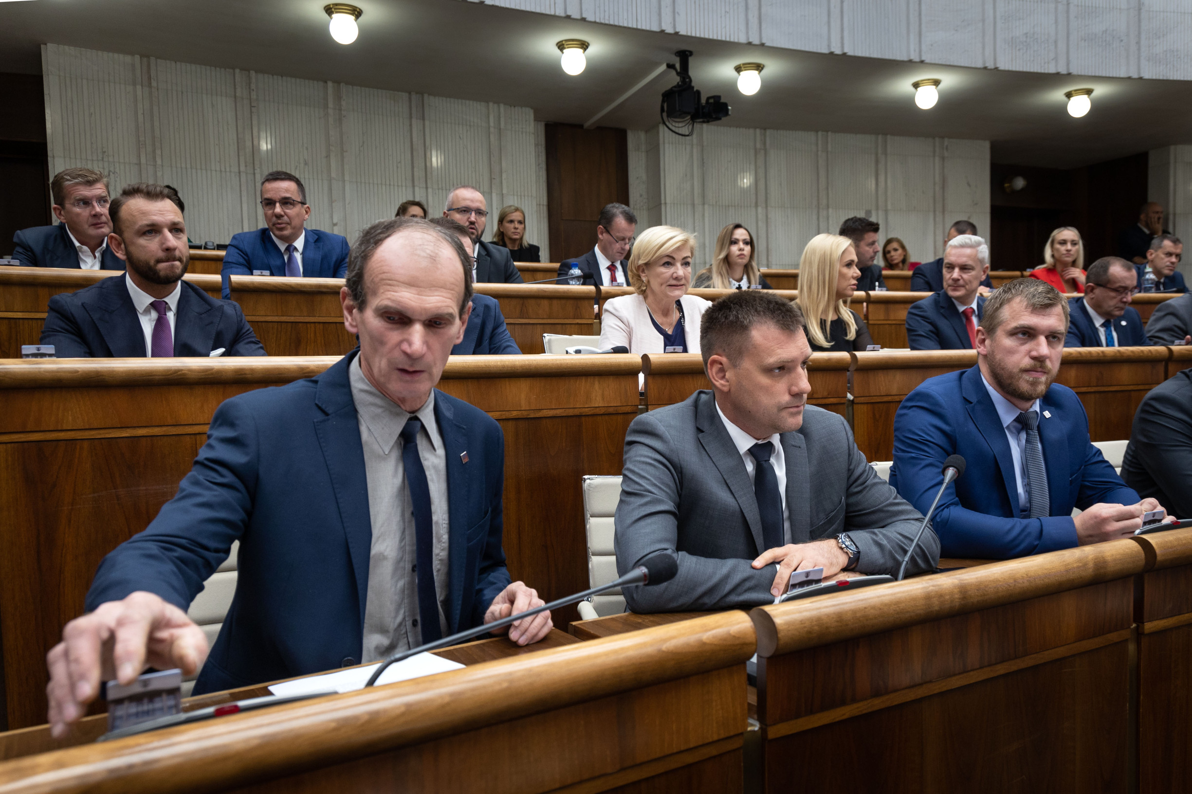 Slovenský parlament je zablokovaný, zemi hrozí předčasné volby. Jaké scénáře jsou ve hře?