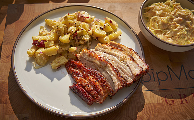 Barbecue bůček je vrchol blaha, tvrdí mistr grilu. Podívejte se jak na to