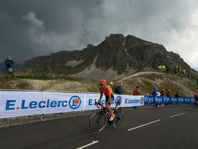 Giro zničené covidem. Koronavirus vyřadil i české cyklisty Hirta a Černého