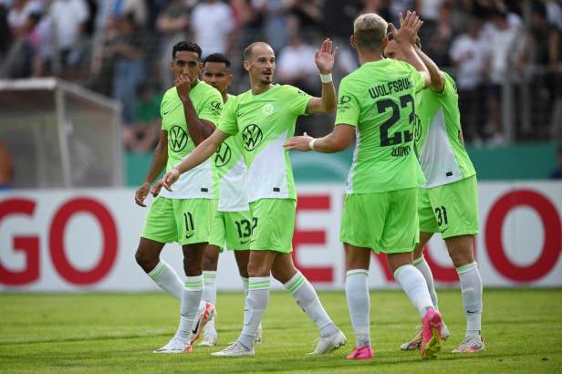 

Černý pomohl gólem Wolfsburgu k remíze s Brémami

