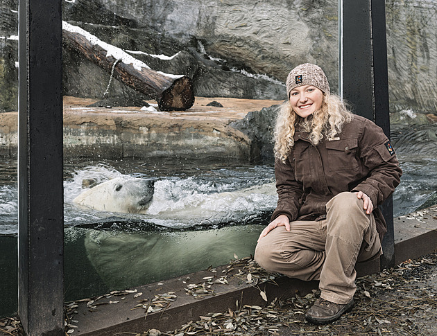 Dárek mezi cvrčky či krmení rejnoků. Chovatelky v zoo slaví Vánoce se zvířaty