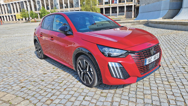 Peugeot 208 GT Hybrid: Tichý král městské džungle