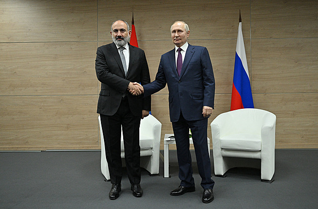 Arménie vystoupí z vojenského paktu vedeného Ruskem a uzavře mír s Baku