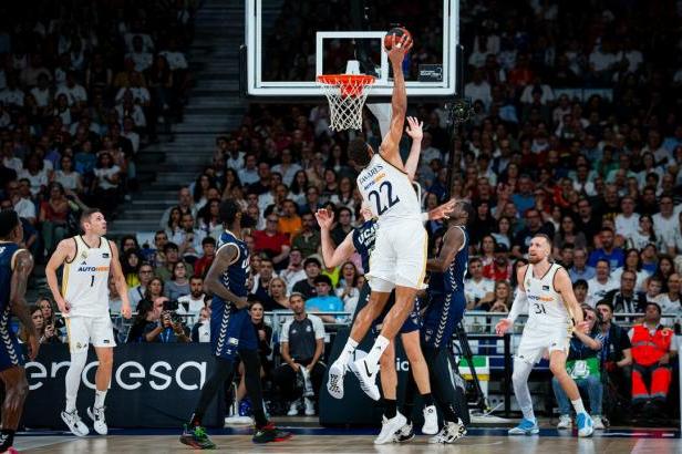 

ŽIVĚ: Finále ACB ligy Murcia – Real Madrid

