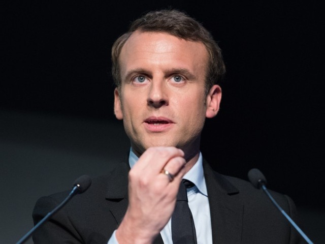 „Nechci předat klíče od moci krajní pravici.“ Macron se pustil do LePenové i levice