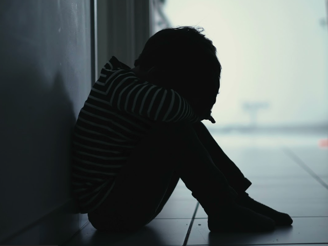 Soud řeší brutální sexuální zneužívání dítěte.  Žaloba mluví i o zoofilii