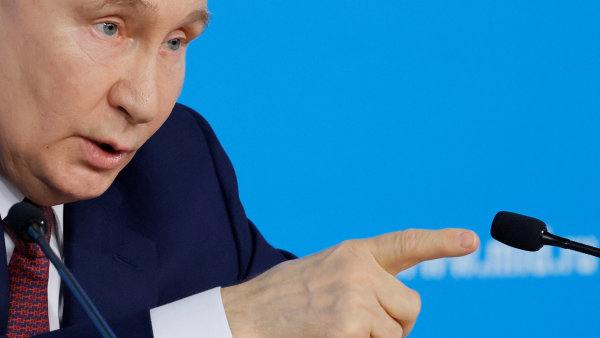 Svět se přiblížil k bodu, odkud není návratu, varuje Putin. Představil podmínky, za kterých je ochotný jednat o míru