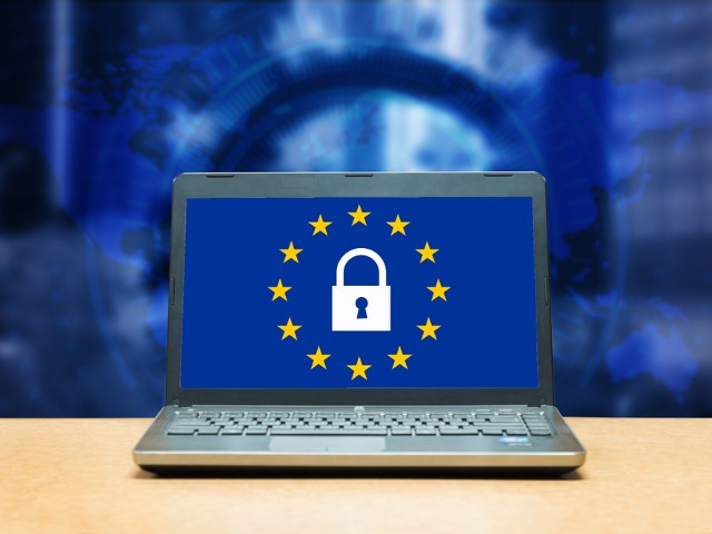 Zákonu o kyberbezpečnosti hrozí skluz. Proti směrnici EU se bouří firmy i operátoři