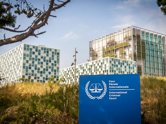 Česko a více než 90 zemí světa potvrdilo podporu ICC v Haagu. Čelil kritice i od premiéra Fialy
