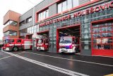 Hořelo v pražských Vysočanech, hasiči evakuovali 74 lidí. Středočeské požáry z pátku jsou už pod kontrolou