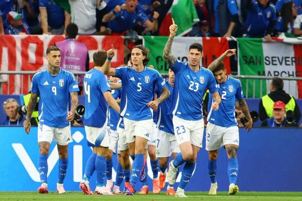 

Albánie nejrychlejším gólem v historii Eura vedla, s Itálií přesto nakonec prohrála

