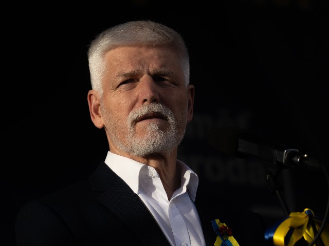 Pavel nepočítá s tím, že summit o Ukrajině najde shodu, jak nastolit mír