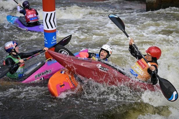

ŽIVĚ: Kayakcross na SP ve vodním slalomu v Krakově

