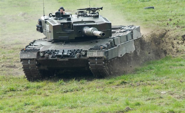 OBRAZEM: Česko kupuje nové tanky. V čem je lepší Leopard 2A8 než T-72?