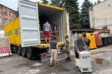 Do Charkova dorazila česká pomoc. ‚Dodávka byla malá, tak jsme si udělali řidičák a koupili kamion‘