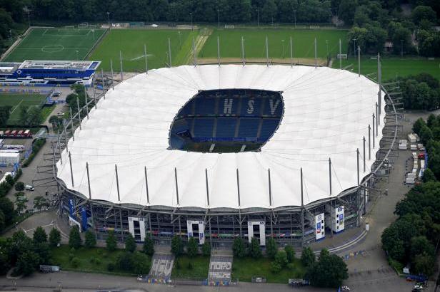 

Prohlídka Volksparkstadionu v Hamburku s Davidem Jarolímem 

