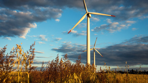 Komunitní energetika by mohla probudit větší zájem o větrné elektrárny, elektřinu vyrábějí nejlevněji