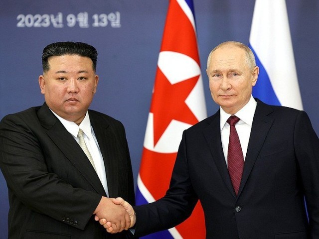Putin po 24 letech přiletěl za Kimem. Spekuluje se o vojenské podpoře Korejců válce na Ukrajině