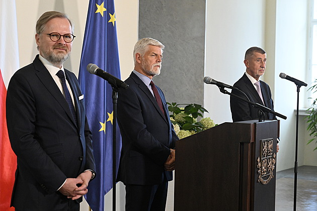 Pavel se sejde s Fialou, Babišem a Havlíčkem. Budou řešit bezpečnost