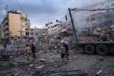 Humanitární pomoc v Gaze rozkrádají gangy. I bez bombardování se lidé bojí vyjít, popisuje zpravodaj