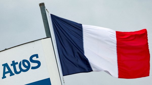 Křetínský se nečekaně vrací do boje o zadluženého IT giganta z Francie
