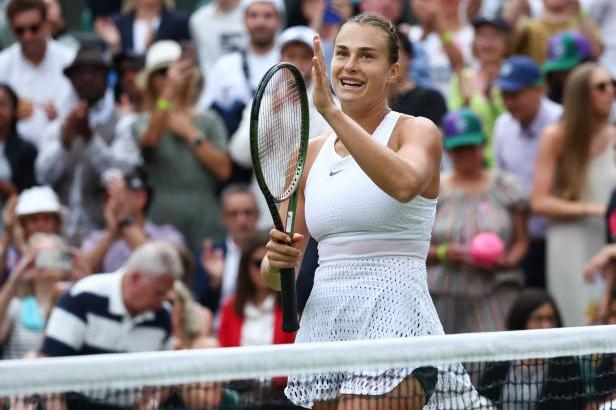 

Sabalenková kvůli bolavému rameni vzdala start ve Wimbledonu

