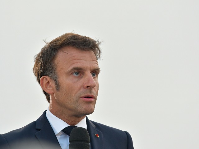 „Vymizel stud volit napravo.“ Francouzi prolomili tabu, Macron byl ponížen