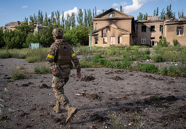 Rusové dobyli čtvrť v Časiv Jaru. Za chyby se platí, píší ukrajinští analytici