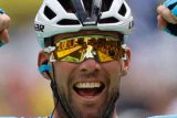 V první etapě zvracel, v páté si dosprintoval pro rekord. Cavendish slaví 35. výhru na Tour de France