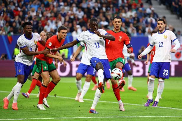 

ŽIVĚ: Portugalsko – Francie 0:0, rozhodnou penalty

