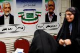 Íránské prezidentské volby vyhrál reformní kandidát. Chce zemi otevřít světu, změnu ale nejspíš nepřinese