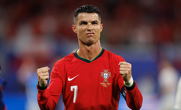 Šestkrát a dost? Všechna Ronaldova Eura: jediné zlato, čtrnáct gólů a slzy
