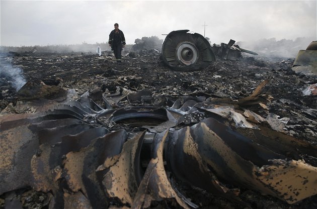 Od sestřelení letu MH17 nad Ukrajinou uplynulo 10 let. Stále chybí odpovědi