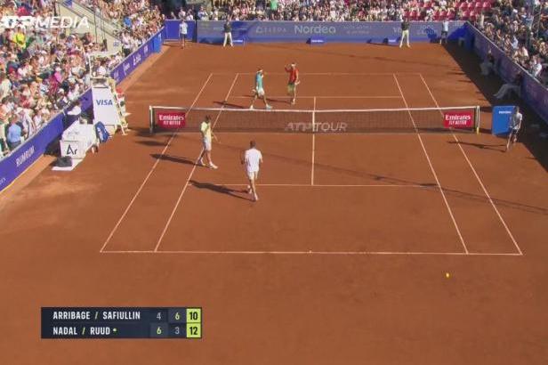 

Ruud finále v Bastadu nezopakuje, chuť si spravil v deblu s Nadalem

