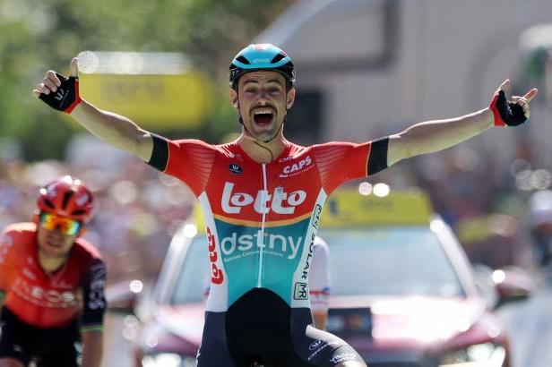

ŽIVĚ: Campenaerts už nemusí čekat, vítězství na Tour je jeho

