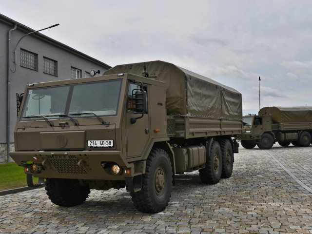Obrana uzavřela rámcovou dohodu na nákup nákladních vozů Tatra až za více než 13 miliard