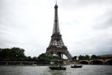 Paříž před olympiádou zavřela okolí Seiny. Lidé bez povolení se nedostanou ani k Eiffelově věži