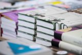 Žena ze Slovenska chtěla na Knihobotu prodávat padělky. Prozradil ji odstín obálky Kulhánkovy knihy