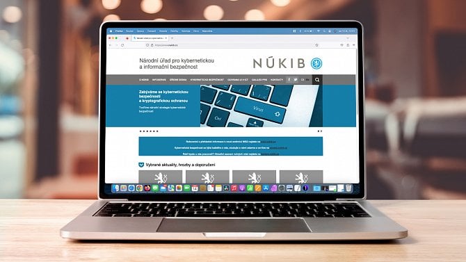 NÚKIB aktualizoval web o novém kyberbezpečnostním zákonu, který byl zveřejněn ve sbírce
