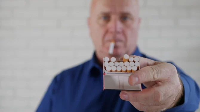 Byznys s padělanými cigaretami obral stát na daních o více než 2 miliardy