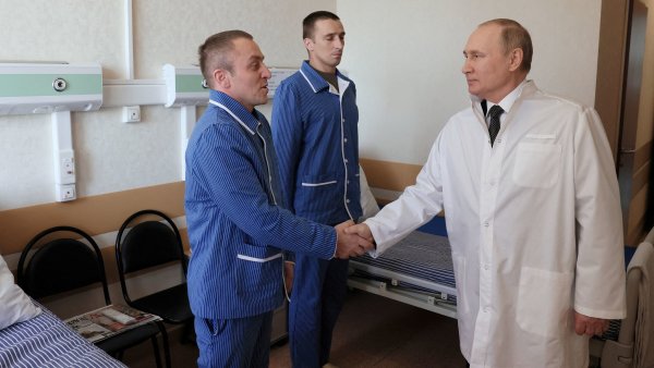 Položí to rozpočet, nebo vládu? Kreml musí platit obří odškodné rodinám padlých a zraněných vojáků