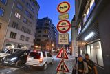 V centru Prahy platí noční zákaz vjezdu. Řidiči podle policie první den nařízení moc nerespektovali