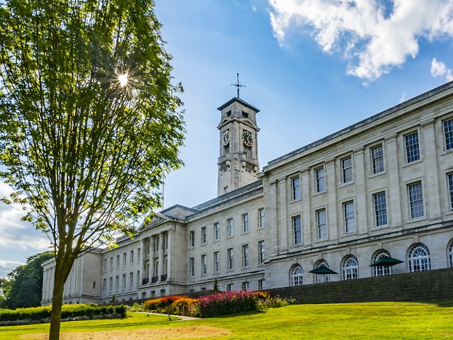 Britská univerzita v Nottinghamu „dekolonizuje“ výuku a ruší „rasistický“ pojem Anglosas. Namále mají i Vikingové