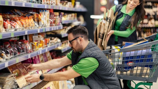 Zaměstnanci byli vyčerpaní nebo si dělali ze čtvrtků pátek. Proč některé firmy ruší čtyřdenní pracovní týden