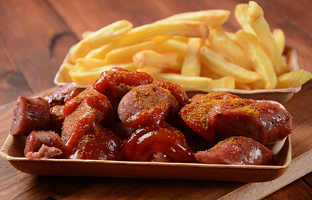 Currywurst über alles. Vyhlášená berlínská klobása slaví pětasedmdesátiny