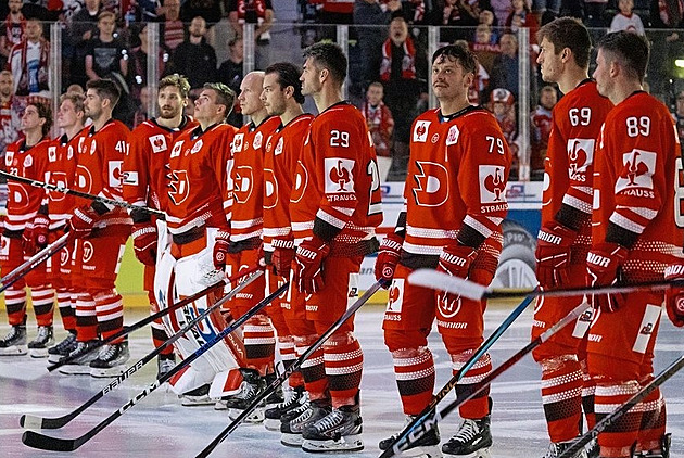 ONLINE: Pardubice zahajují Ligu mistrů s Fehérvárem, do akce půjde i Sparta