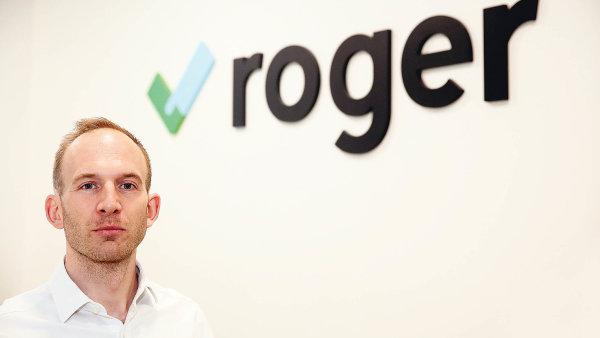 Šéf A-Aska poslal peníze zaměstnancům místo investorům a vydal se na pouť do Santiaga. Investoři přes fintech Roger zapláčou