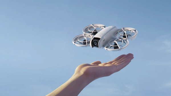 DJI v Berlíně představilo svůj nejlevnější dron: DJI Neo má 4k kamerku i autopilota s umělou inteligencí