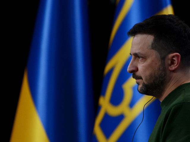 „Škoda, že nemůžeme zasáhnout Kreml.“ Zelenskyj v Itálii mluvil o raketách dlouhého doletu